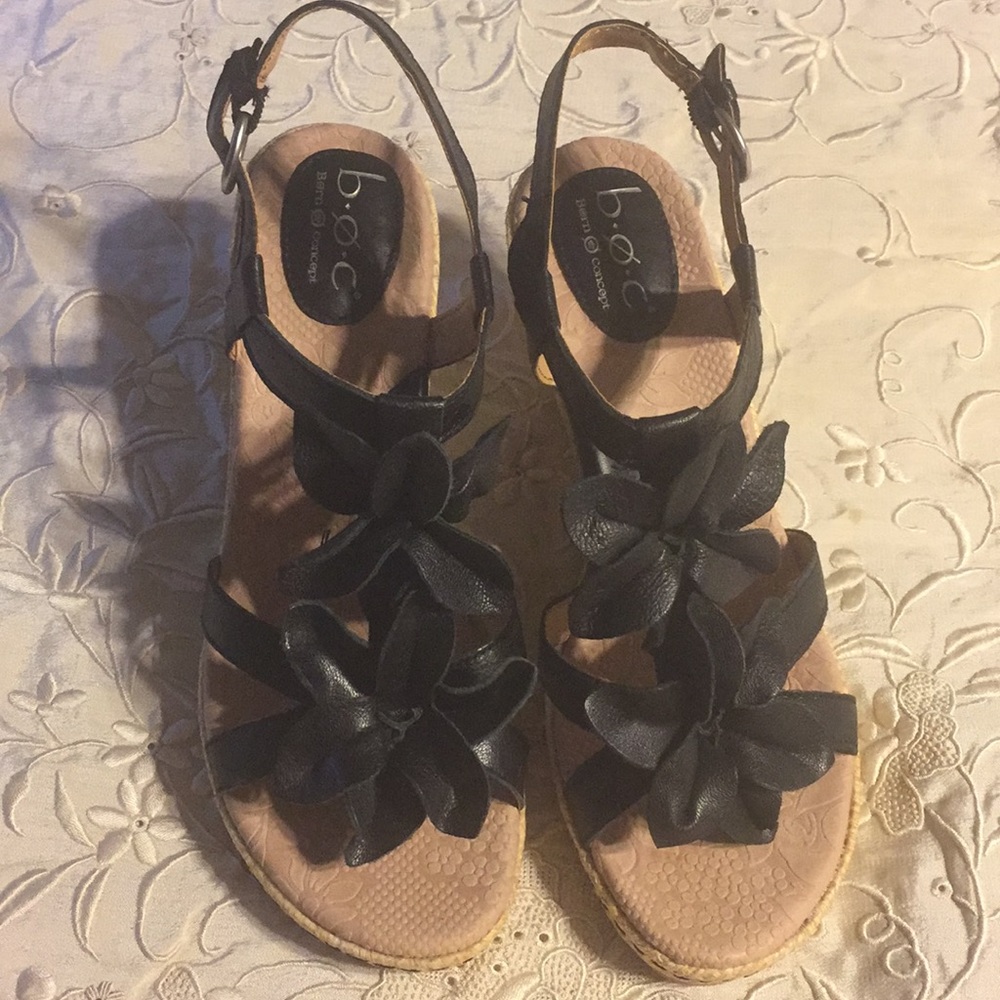 b.o.c. Bern Concept 9m wedge sandals like new